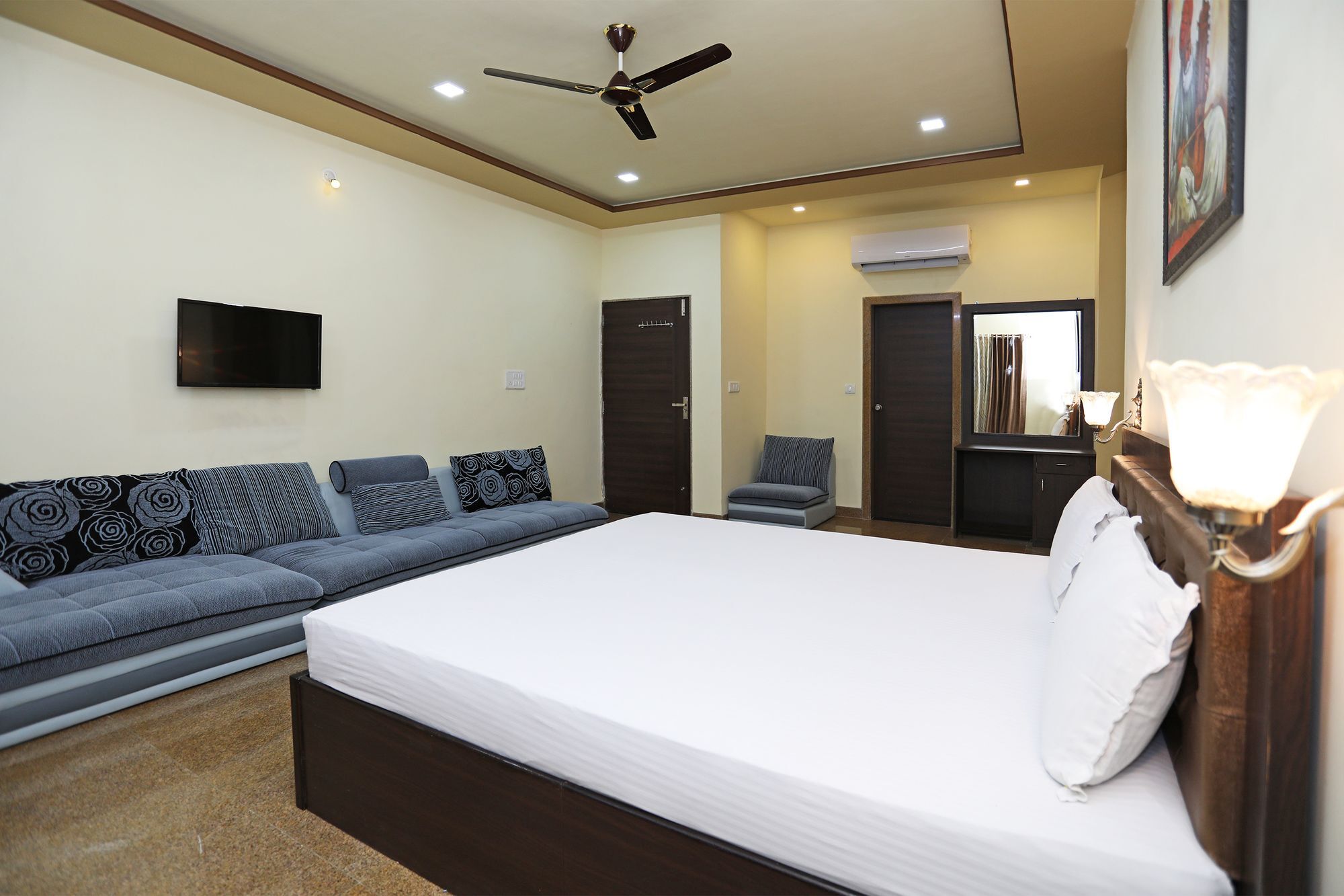 Oyo 9428 Hill View Room Goverdhan Vilas Udaipur Kültér fotó