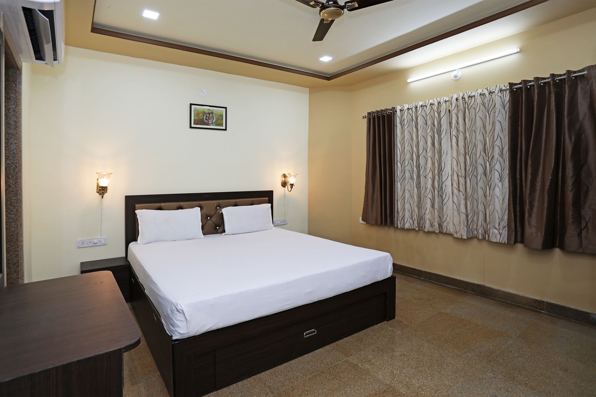 Oyo 9428 Hill View Room Goverdhan Vilas Udaipur Kültér fotó