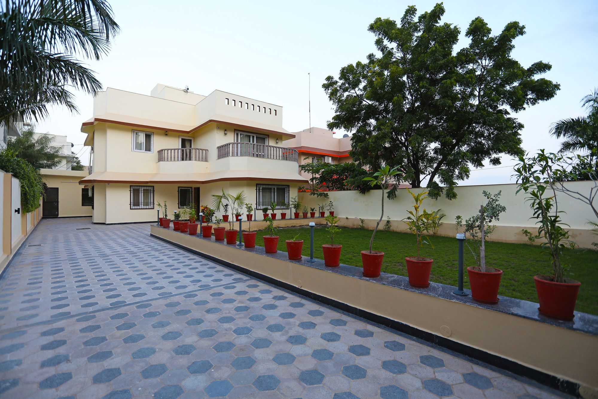 Oyo 9428 Hill View Room Goverdhan Vilas Udaipur Kültér fotó